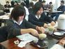 修学旅行の高校生に お茶の淹れ方講習を行いました。